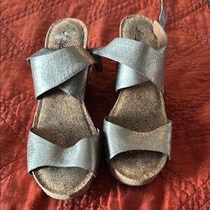 Lucky Brand Silver Women's criss cross Sandal